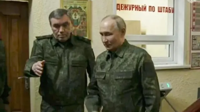 বুধবার কুরস্ক অঞ্চলের একটি কমান্ড পোস্ট পরিদর্শনে যান রুশ প্রেসিডেন্ট ভ্লাদিমির পুতিন 