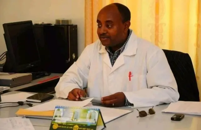 ስፐሻሊስት ሕክምና ዓይኒ ዶ/ር ፍጹም በቀለ