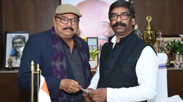 मुख्यमंत्री हेमंत सोरेन के साथ डॉक्टर सरफराज अहमद