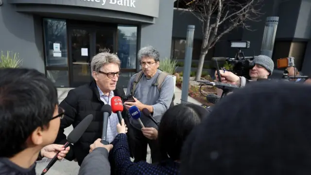 அமெரிக்காவில் வங்கிகள் திவால்