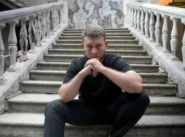 देनिस हाईदुक का कहना है कि उनके बंधकों ने उन पर रूसी कैदियों को नपुंसक बनाने का आरोप लगाया था