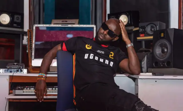 Kenzo aati: "Nashakga kuba urumuri rw’icyizere ku bari mu kababaro"