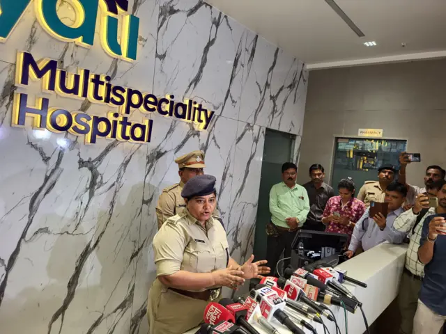 અમદાવાદ ઝોન વનના ડીસીપી નીતા દેસાઈની ટીમે ઘટનાની તપાસ શરૂ કરી છે