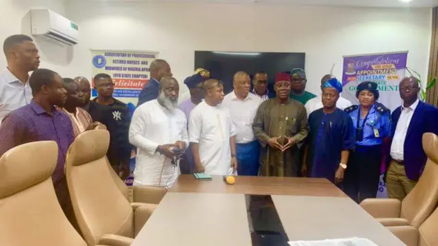 Awọn olugbe agbegbe naa lẹyin ipade ọhun