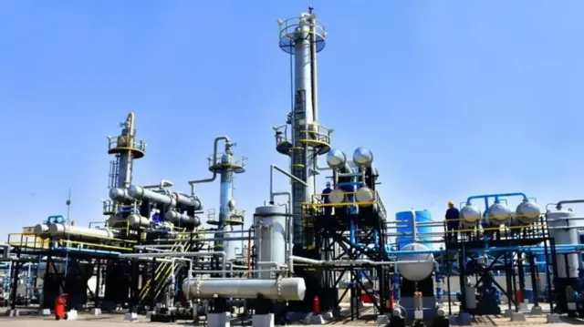 د افغانستان په شمال کې د نوبل نورت تېلو چاڼخونه - ګڼ شمېر پایپونه او د تېلو زخایر