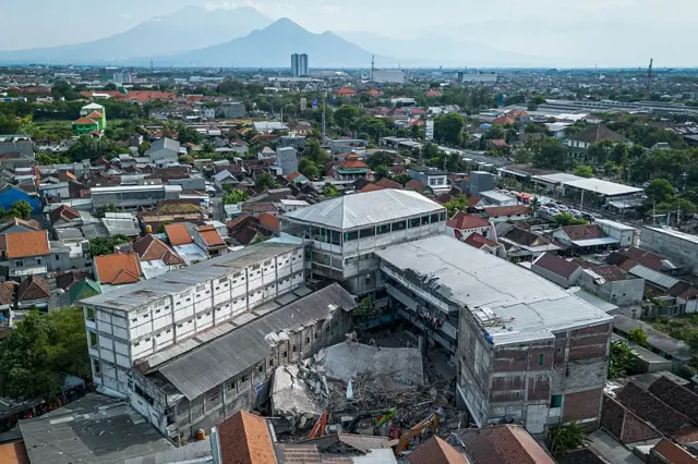 pondok pesantren, sidoarjo, runtuh