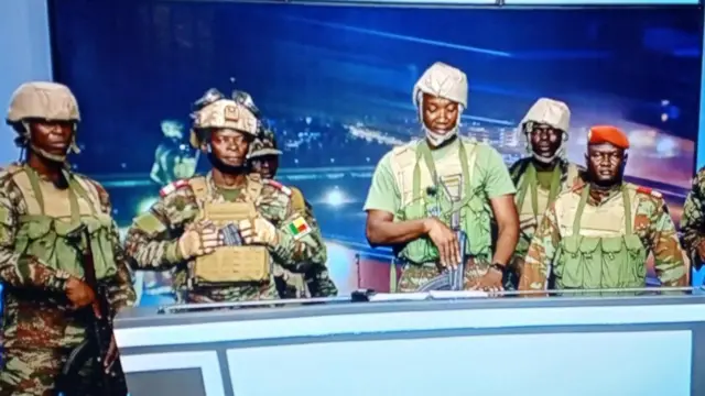 Wasu sojoji da suka sanar da juyin mulki a Benin 