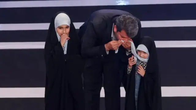محمد خزائی و دو دخترش