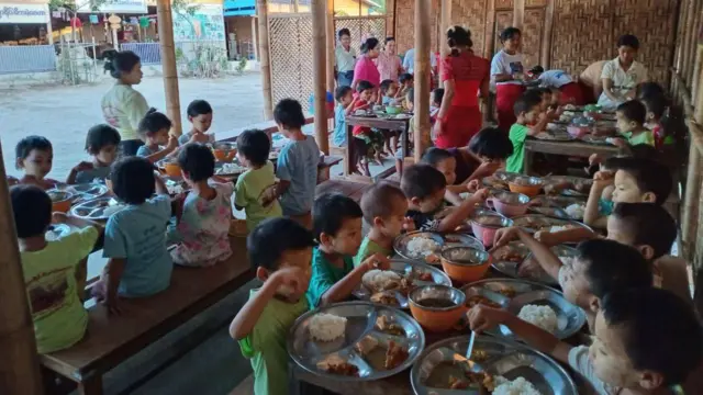 မိဘမဲ့ဂေဟာတွေမှာ ကလေးတွေ ရာချီ ရှိနေပါတယ်။