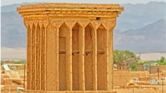 En raison d'une longue période d'inutilisation, de nombreux aérogénérateurs iraniens ne sont pas en bon état de marche, mais certains chercheurs aimeraient qu'ils soient remis en état de marche.