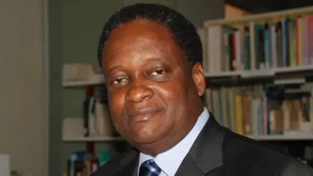 ဆင်းရဲတဲ့နိုင်ငံတွေကို ဘယ်လိုကူညီမယ်ဆိုတာ လုပ်ငန်းလမ်းညွှန်ချက်နဲ့ချပြဖို့ဒေါက်တာအမ်ပီလီလိုလား