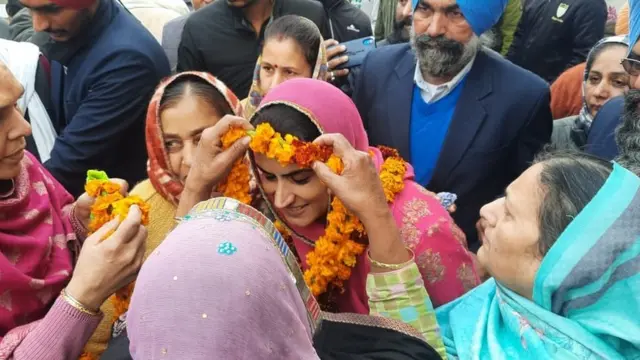 ਬੁੱਧਵਾਰ ਨੂੰ ਹਲਕੇ ਵਿੱਚ ਚੋਣ ਪ੍ਰਚਾਰ ਦੌਰਾਨ ਗਨੀਵ ਕੌਰ