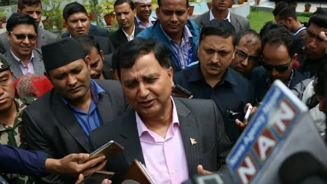 ईश्वर पोखरेल बालुवाटारमा