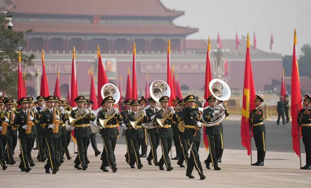 Lễ đón tiếp ông Tô Lâm tại Bắc Kinh sáng 15/4