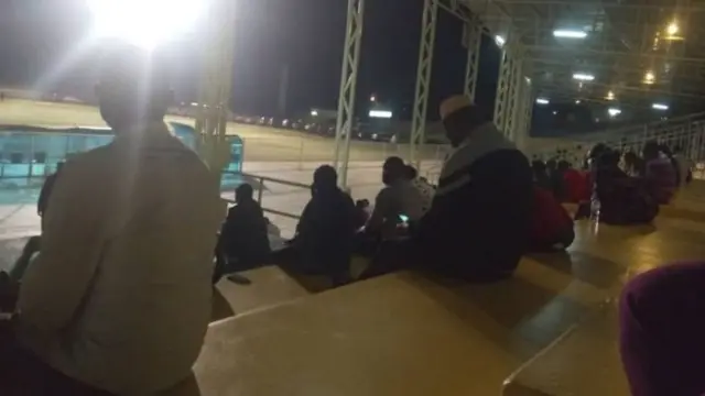 Raia katika uwanja wa mpira