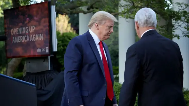 ডোনাল্ড ট্রাম্প এবং ভাইস প্রেসিডেন্ট মাইক পেন্স দুশ্চিন্তাগ্রস্ত , ২৭-০৪-২০২০।