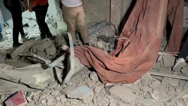 হামাস সেল লক্ষ্য করে হামলা করা হয়েছে বলে ইসরায়েল দাবি করেছে।