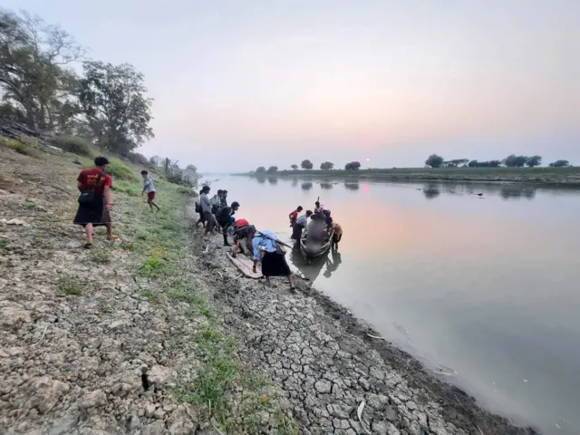 လူအစုလိုက်သတ်မှု