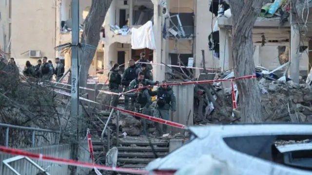 अरद में स्थानीय निवासियों ने बताया कि उन्होंने जो धमाके सुने, वे बेहद डरावने थे