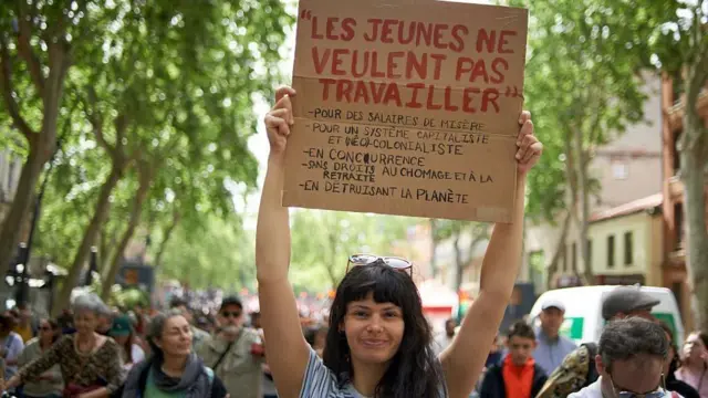 tükənmişlik 4 günlük iş həftəsi əmək fəalyyəti gənclər 