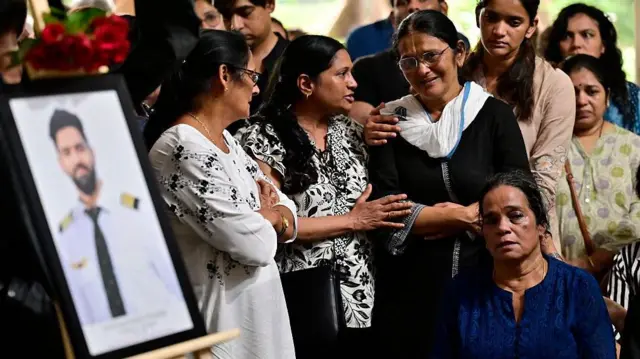 ਕਲਾਈਵ ਕੁੰਦਰ ਦਾ ਪਰਿਵਾਰ