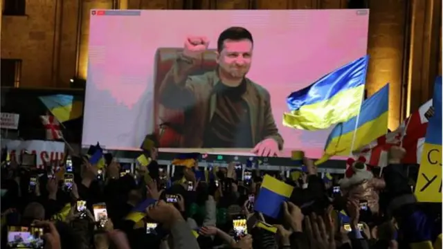 ประธานาธิบดีเซเลนสกีกล่าวถึงผู้ชุมนุมในหลายเมืองของยุโรป