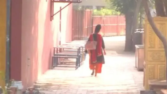 આશ્રમની તસવીર