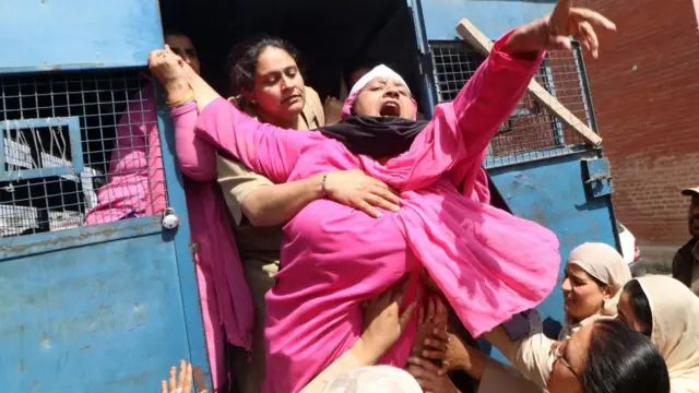 என்ன நடைமுறை?