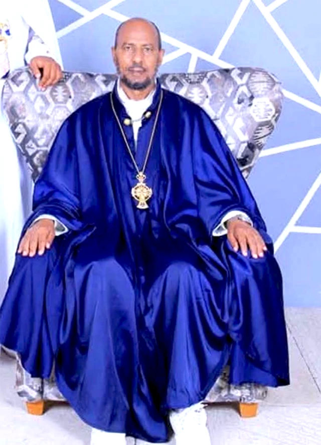 ዘውገ ምሁራን ይትባረኽ ልብሰ ክህነት ገይሮም ከለዉ
