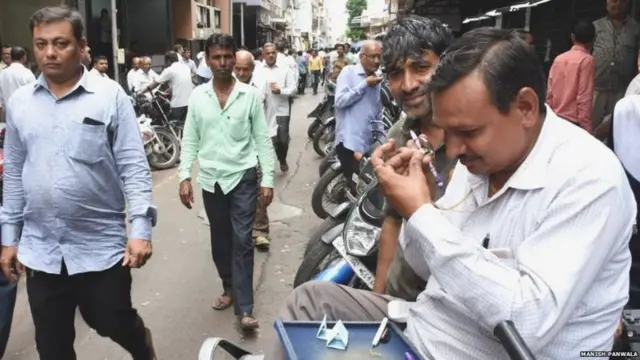 પ્રતીકાત્મક તસવીર