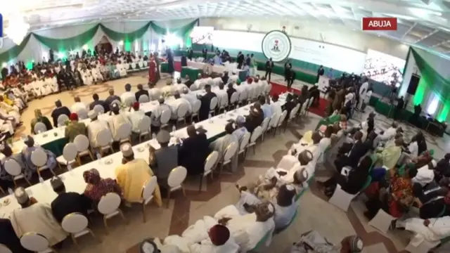 Aworan gbọngan ti ibura naa ti waye