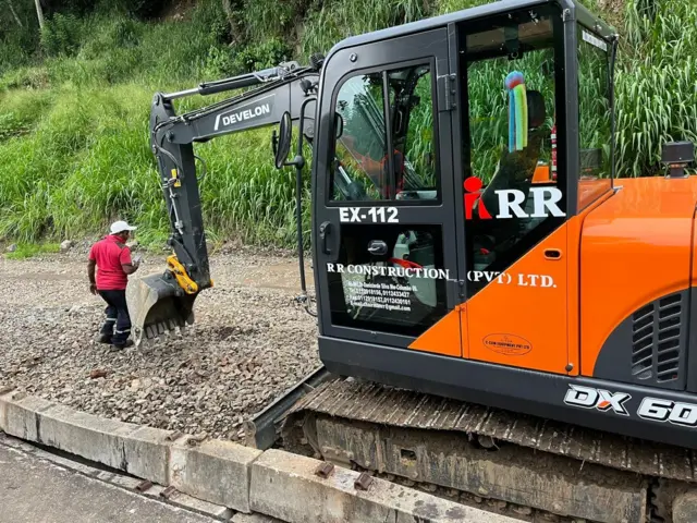 බැකෝ යන්ත්‍රයක ඡායාරූපයකි