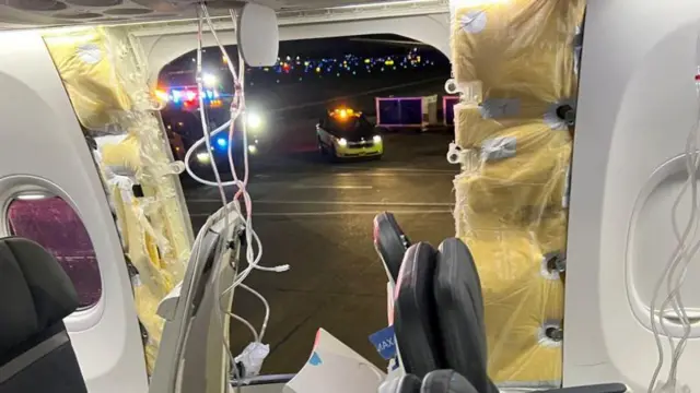 El hueco de la puerta faltante en el vuelo 1282 de Alaska Airlines