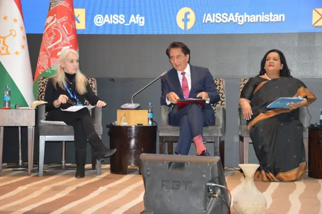 روز دوم نشست