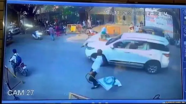 ਸੀਸੀਟੀਵੀ ਕੈਮਰੇ ਵਿੱਚ ਸਾਹਮਣੇ ਆਈਆਂ ਤਸਵੀਰਾਂ