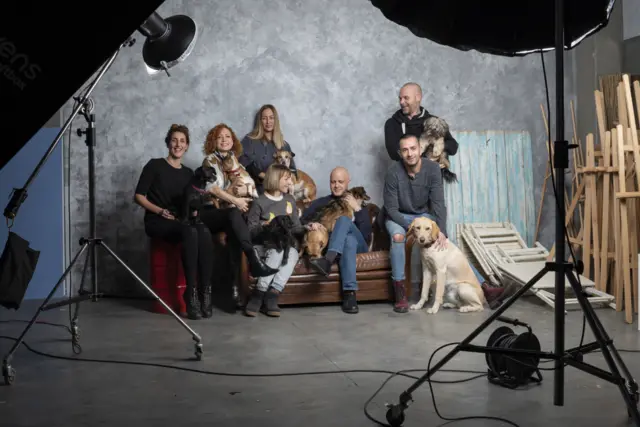 пси са срећним власницима