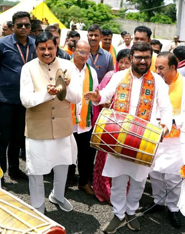 અમરવાળાની પેટાચૂંટણીમાં ભાજપનાં ઉમેદવાર કમલેશ પ્રતાપ સિંહ માટે પ્રચાર કરતા મધ્ય પ્રદેશનાં મુખ્ય મંત્રી મોહન યાદવ