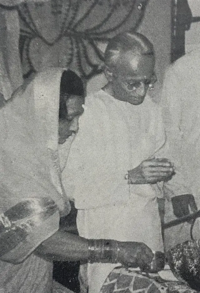 પૂજા કરતા હસમુખભાઈ અને સરલાબહેન