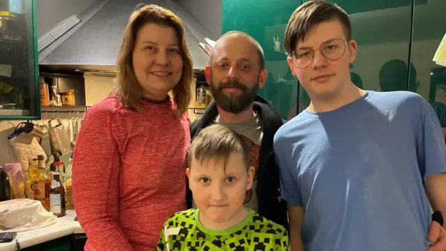 ஹன்னா சிவா அவருடைய குடும்பத்துடன்