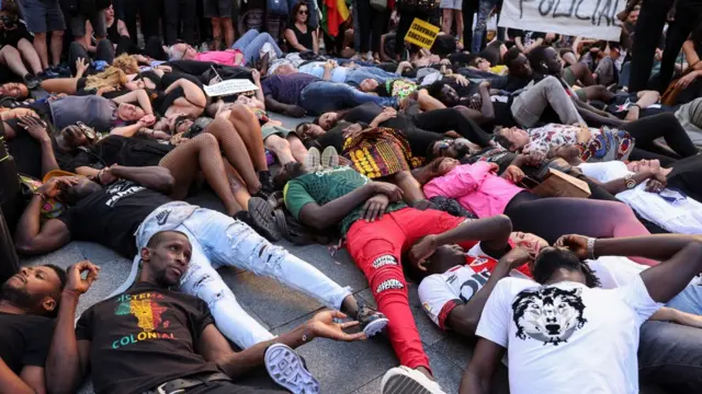 La muerte de los migrantes causó indignación y protestas en Madrid, la capital española.