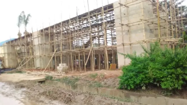 Ihu ọnụụzọ ama (gate) Absuth