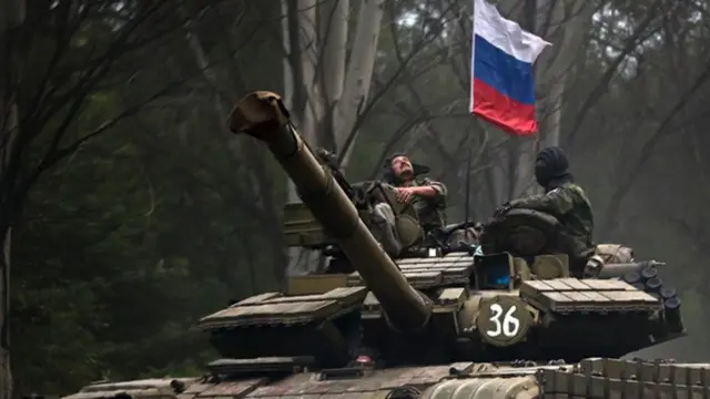 Танк під російським прапором на території "ДНР"