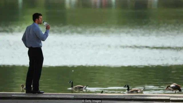 पानी की बूंदें