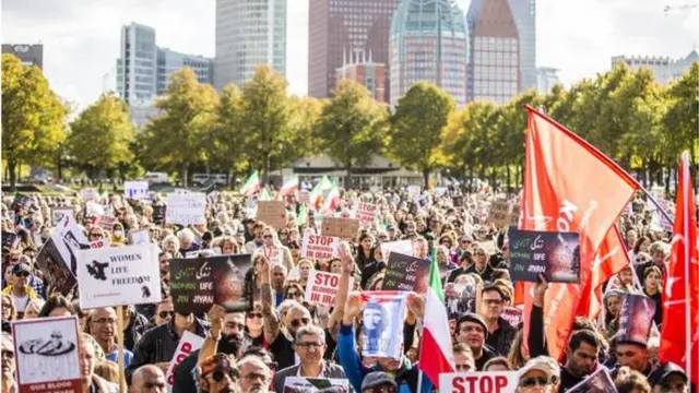 مسيرة في لاهاي بهولندا مناصرة لمطالب المحتجين في إيران