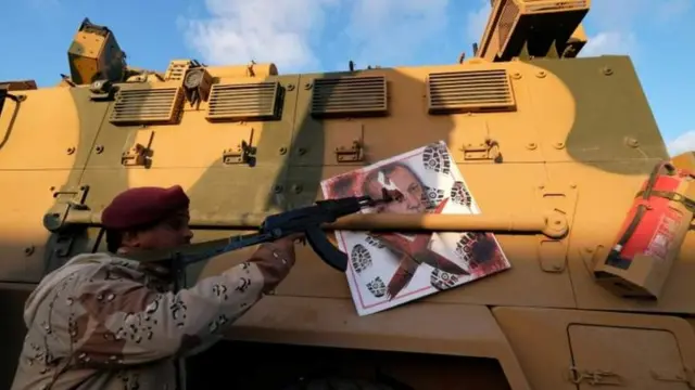 Mayakan Khalifa Haftar sun lashi takobin kwace ikon birnin Tripoli