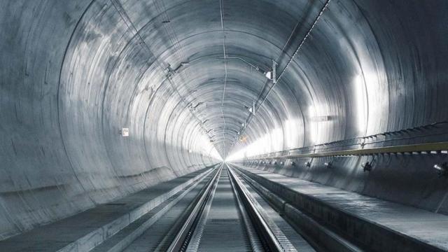 Parallax story 8 隧道系統