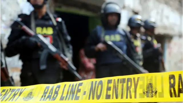 বাংলাদেশে আইন শৃঙ্খলা রক্ষাকারীর বাহিনীর হেফাজতে নির্যাতন অভিযোগ নাকচ করে দিয়েছেন প্রধানমন্ত্রী।