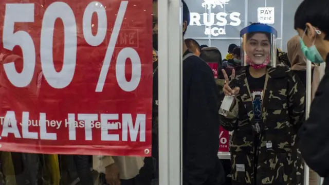 Upaya tekan wabah virus corona di Jabar