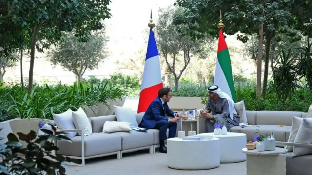 مکرون در امارات