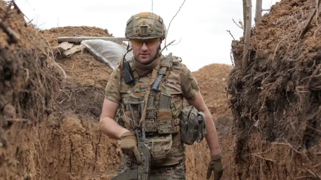 Украинский военнослужащий в Донбассе